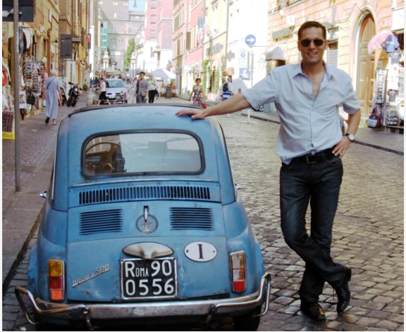 Wolfgang Brettl in Rom mit einem wunderbaren Fiat 500